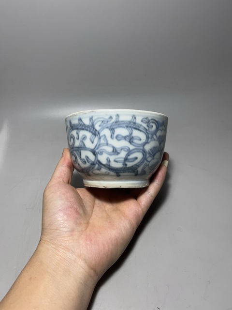 古玩陶瓷青花淡描花卉紋茶碗拍賣，當前價格0元