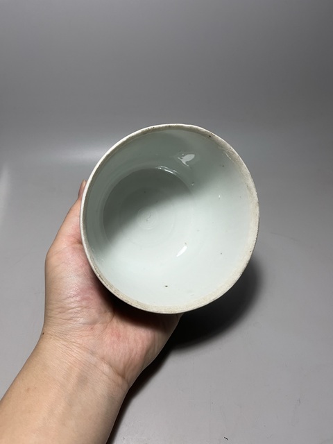 古玩陶瓷青花淡描花卉紋茶碗拍賣，當前價格0元