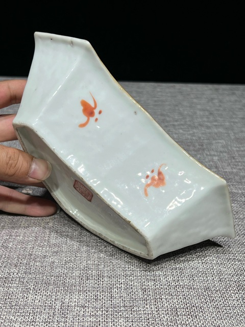 古玩陶瓷清·同治人物故事細路粉彩角碗拍賣,當前價格2400元