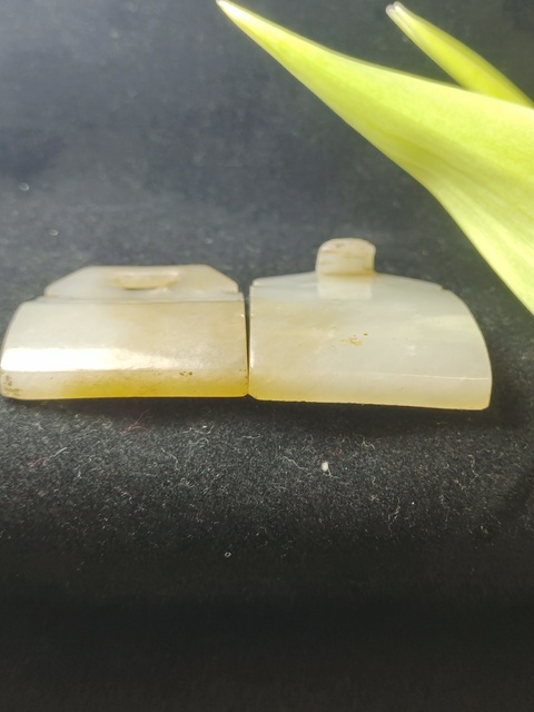 古玩玉器清代和田玉白玉雕“素紋帶扣”拍賣，當前價格4500元