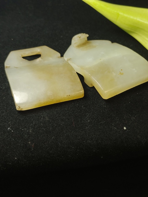 古玩玉器清代和田玉白玉雕“素紋帶扣”拍賣，當前價格4500元
