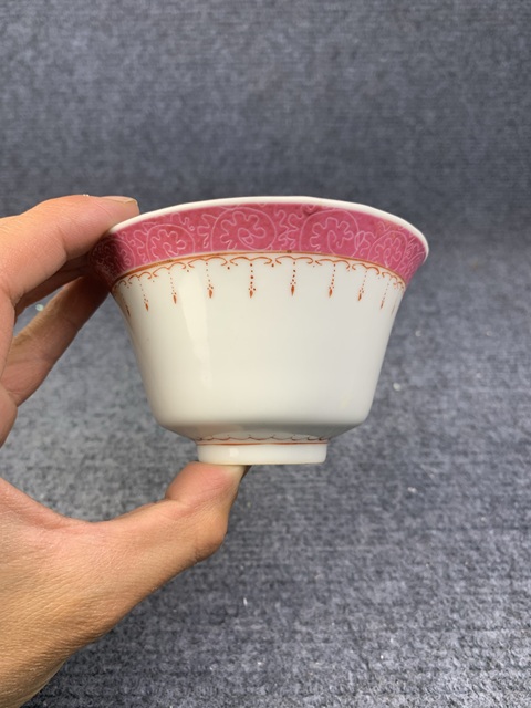 古玩陶瓷胭脂紅軋道茶杯拍賣,當前價格1500元