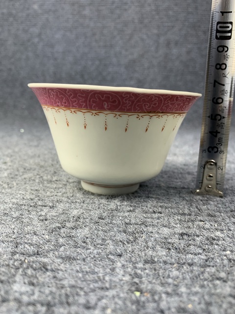 古玩陶瓷胭脂紅軋道茶杯拍賣,當前價格1500元