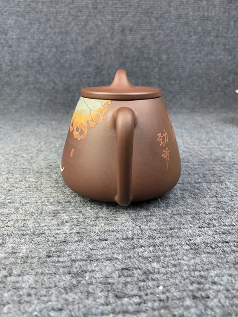 古玩雜項加彩紫砂壺拍賣,當前價格0元
