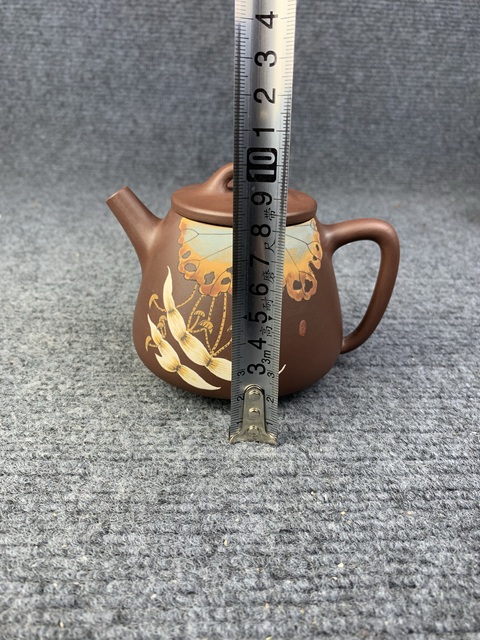 古玩雜項加彩紫砂壺拍賣,當前價格0元