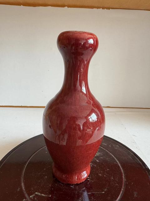古玩陶瓷郎紅釉蒜頭瓶真品鑒賞圖