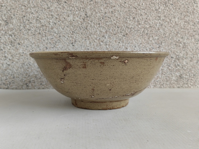 古玩陶瓷青黃釉撇口碗拍賣，當前價格580元