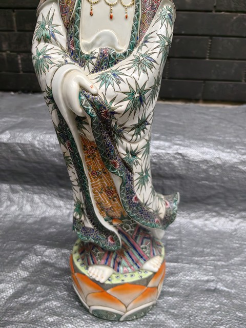 古玩陶瓷粉彩竹子花卉觀音瓶真品鑒賞圖