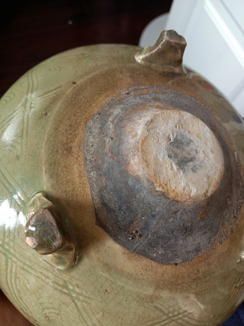 古玩陶瓷龍泉青瓷刻花香爐拍賣,當前價格2800元