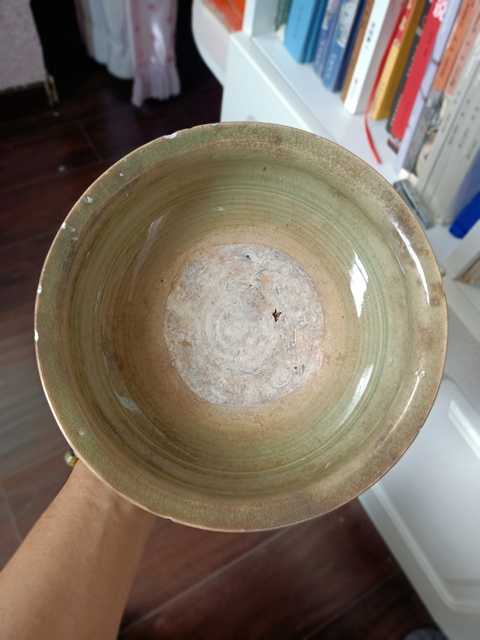 古玩陶瓷龍泉青瓷刻花香爐拍賣,當前價格2800元