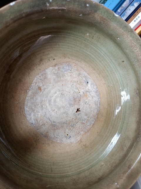 古玩陶瓷龍泉青瓷刻花香爐拍賣,當前價格2800元