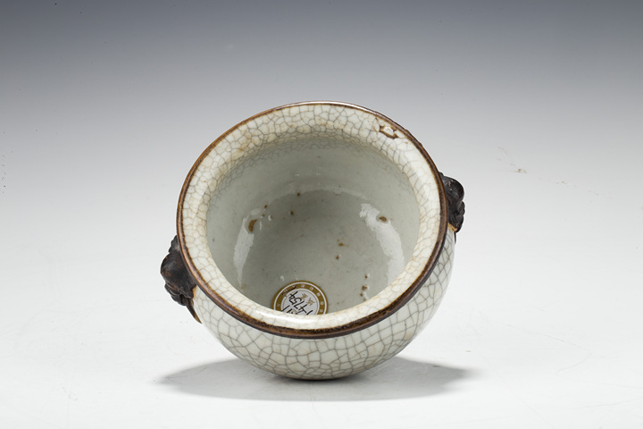 古玩陶瓷清中晚·哥釉獸耳香爐真品鑒賞圖
