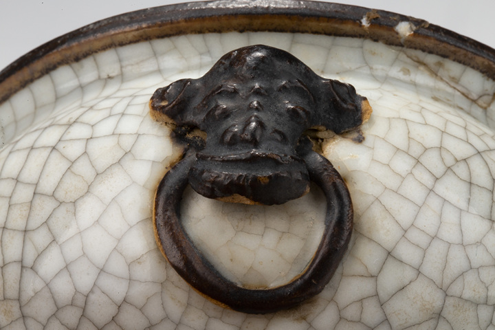 古玩陶瓷清中晚·哥釉獸耳香爐真品鑒賞圖