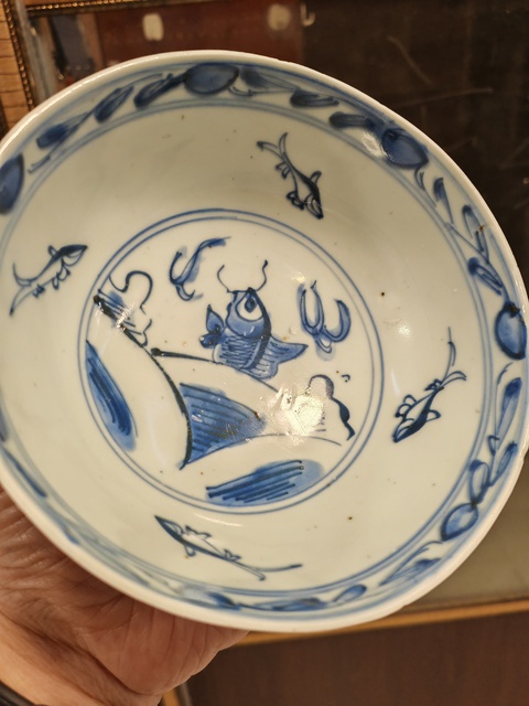 古玩陶瓷青花魚化龍碗真品鑒賞圖