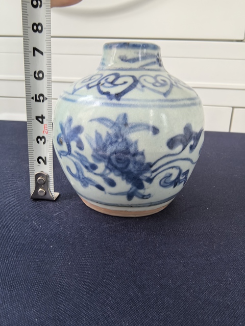 古玩陶瓷明中期青花纏枝花卉紋罐拍賣，當(dāng)前價格3980元
