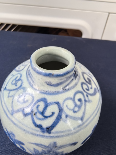 古玩陶瓷明中期青花纏枝花卉紋罐拍賣，當(dāng)前價格3980元