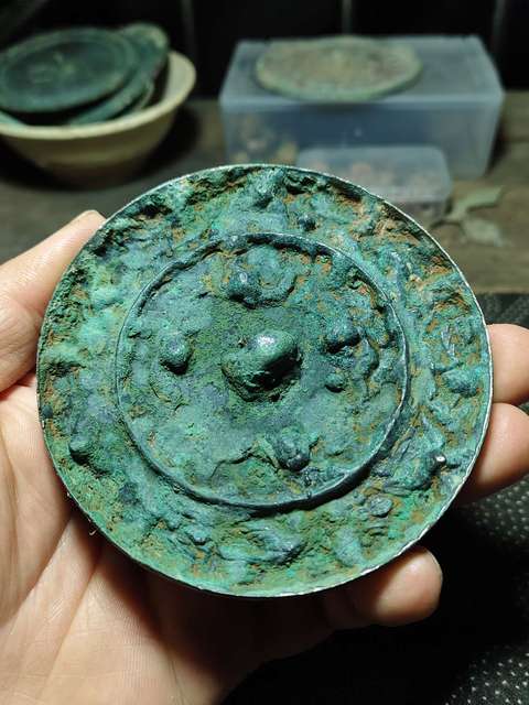 古玩銅器宋仿唐海獸葡萄紋銅鏡真品鑒賞圖
