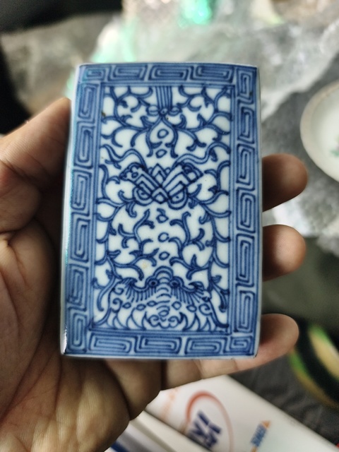 古玩陶瓷青花蓋盒真品鑒賞圖
