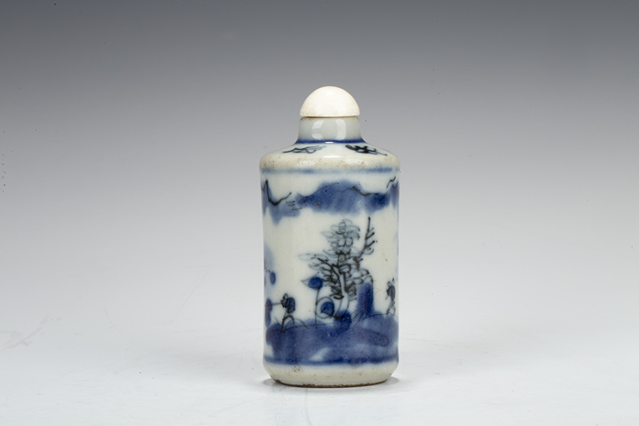 古玩陶瓷晚清·青花山水人物紋鼻煙壺真品鑒賞圖