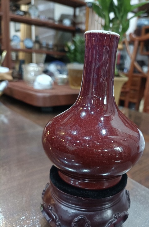 古玩陶瓷窯變紅釉荸薺瓶真品鑒賞圖