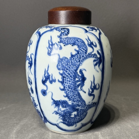 古玩陶瓷青花龍紋罐真品鑒賞圖