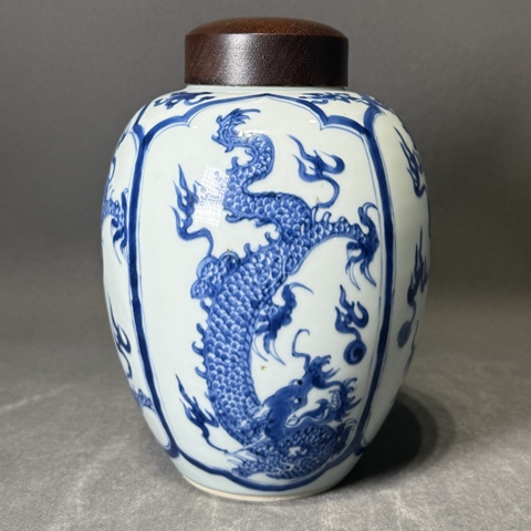 古玩陶瓷青花龍紋罐真品鑒賞圖