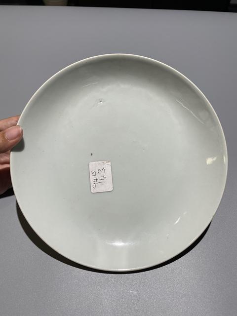古玩陶瓷清乾隆霽紅釉盤真品鑒賞圖