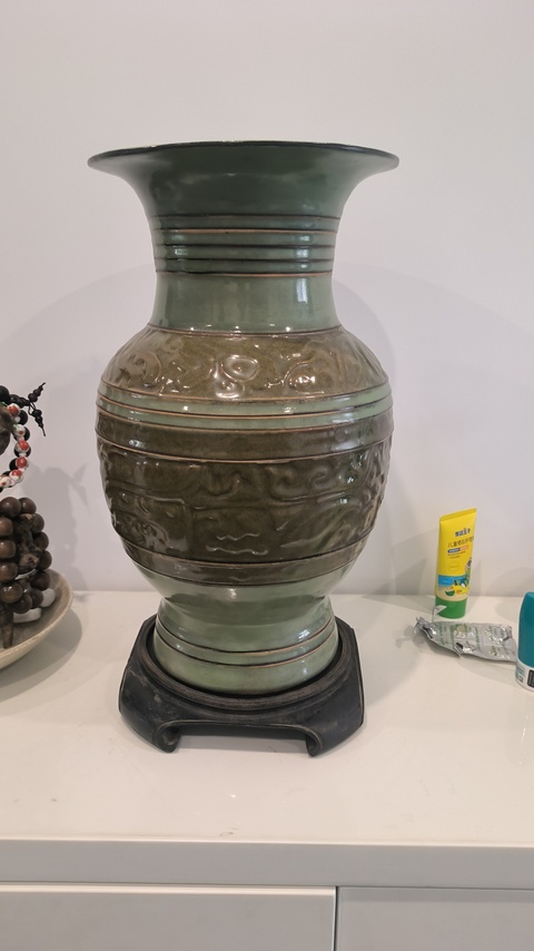 古玩陶瓷青釉弦紋試饕餮紋尊真品鑒賞圖