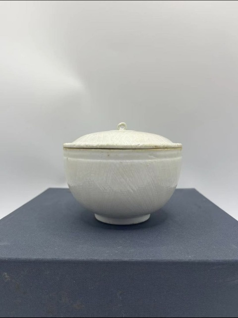 古玩陶瓷晚明德化窯蓋罐拍賣,當(dāng)前價(jià)格4800元