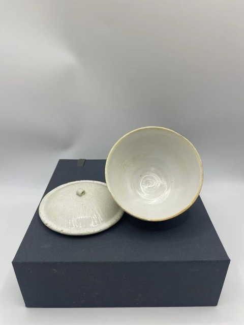 古玩陶瓷晚明德化窯蓋罐拍賣,當(dāng)前價(jià)格4800元