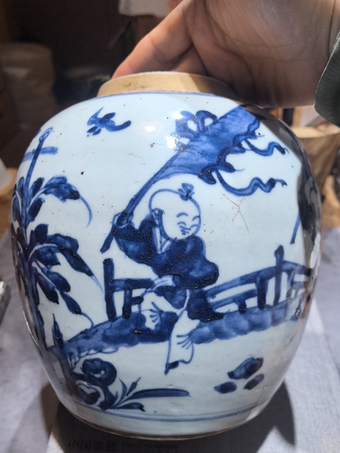 古玩陶瓷麒麟送子青花罐拍賣,當前價格0元