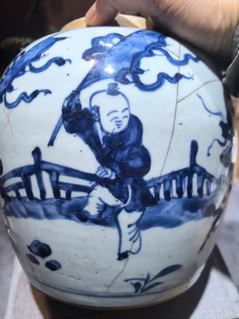 古玩陶瓷麒麟送子青花罐拍賣,當前價格0元