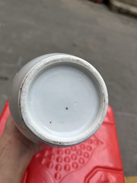 古玩陶瓷青花瓶真品鑒賞圖