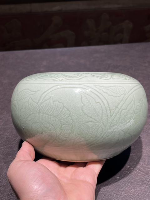 古玩陶瓷冬青釉刻花水洗真品鑒賞圖