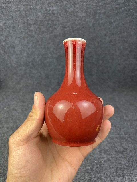 古玩陶瓷窯變紅釉賞瓶拍賣，當前價格9888元