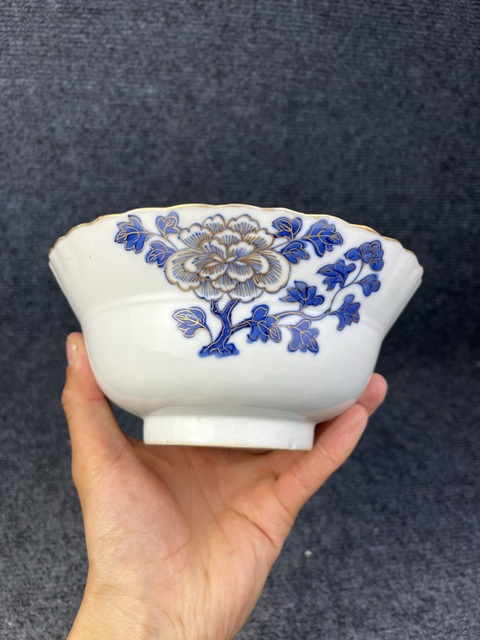 古玩陶瓷青花描金花卉紋花口碗真品鑒賞圖