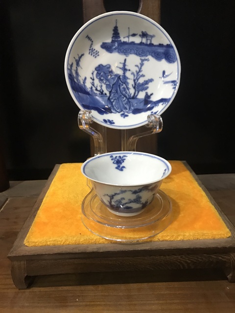 古玩陶瓷(館藏級杯碟)清·康熙·訪友圖·青花杯碟套拍賣,當(dāng)前價格1456元