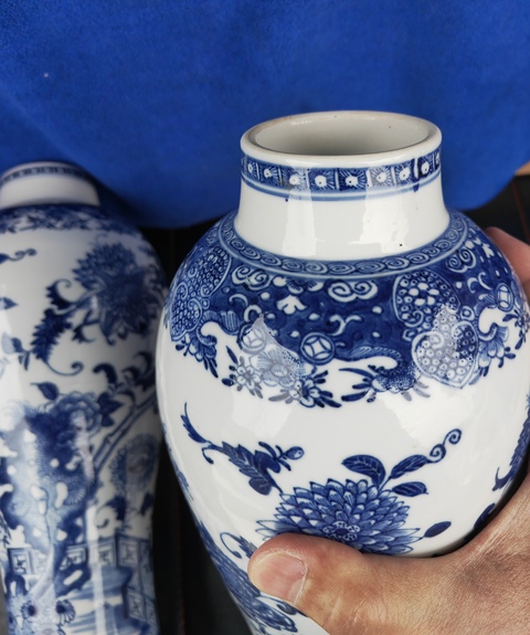 古玩陶瓷青花花卉紋雞腿瓶拍賣,當前價格13800元