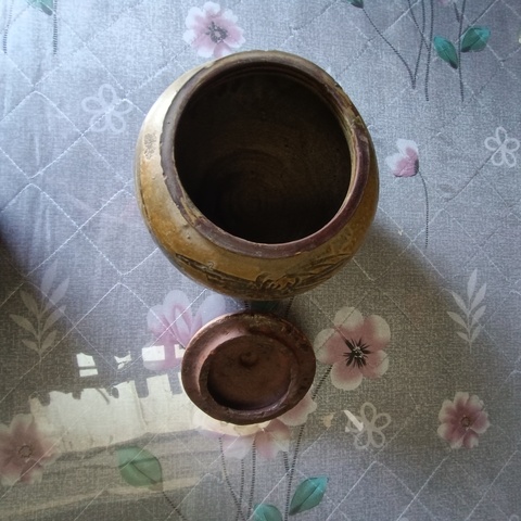 古玩陶瓷陶胎褐釉刻花罐拍賣，當(dāng)前價(jià)格280元