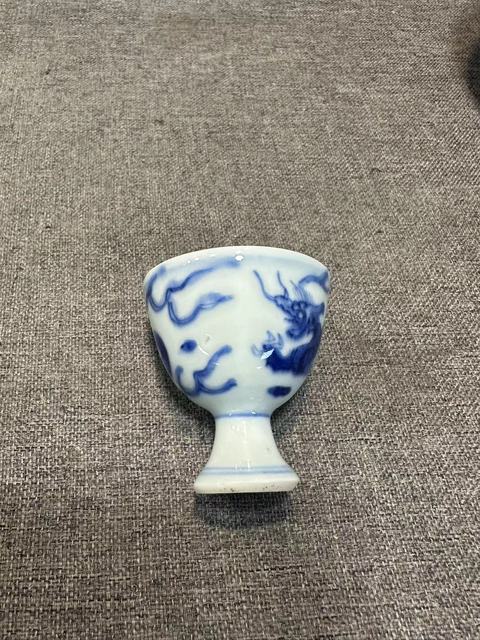古玩陶瓷明晚期青花龍趕珠高足杯(一對)拍賣,當前價格7888元