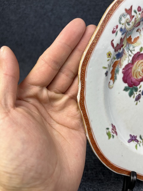 古玩陶瓷乾隆·粉彩花卉紋花口盤真品鑒賞圖
