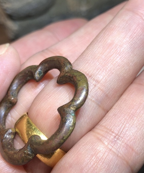 古玩銅器海棠巾環真品鑒賞圖
