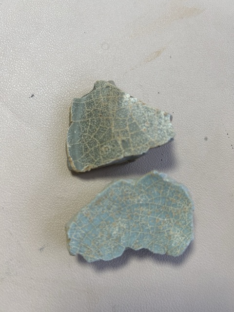 古玩陶瓷龍泉窯標本真品鑒賞圖