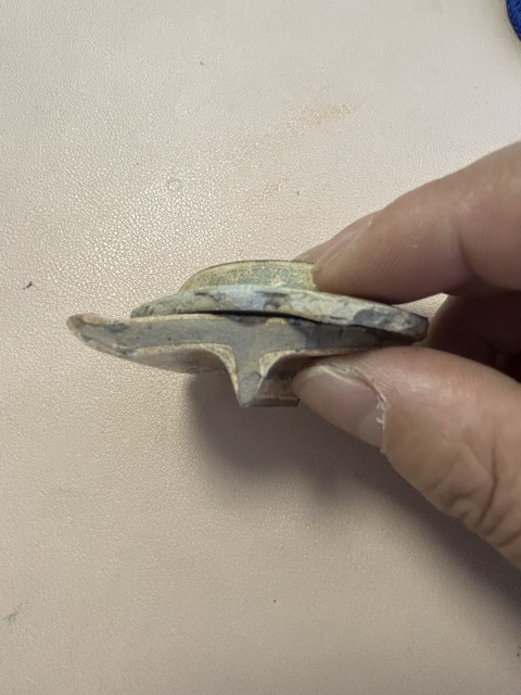 古玩陶瓷龍泉窯標本真品鑒賞圖