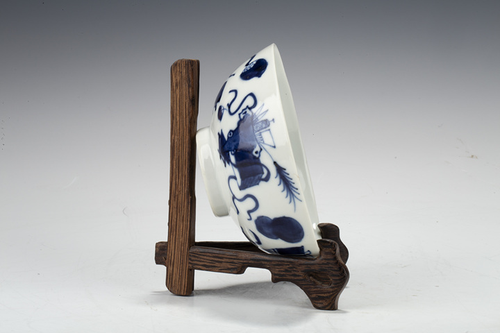 古玩陶瓷晚清·青花博古雜寶紋碗真品鑒賞圖