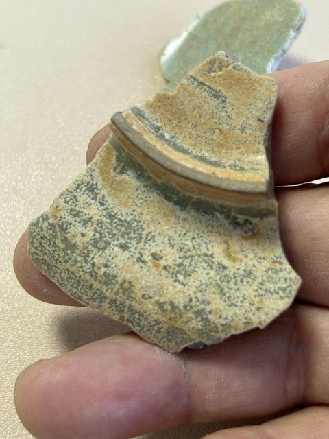 古玩陶瓷龍泉窯標本真品鑒賞圖