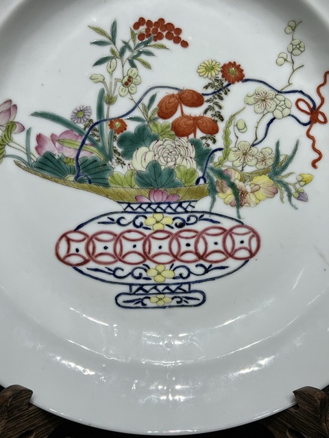 古玩陶瓷民國·粉彩花籃紋盤 真品鑒賞圖
