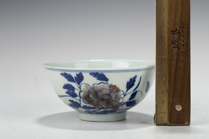 古玩陶瓷清光緒·青花釉里紅牡丹紋碗拍賣(mài),當(dāng)前價(jià)格2288元