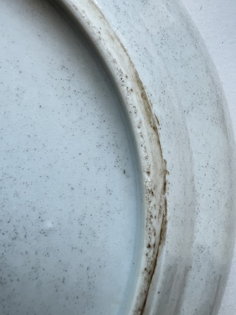 古玩陶瓷人物紋廣彩盤真品鑒賞圖