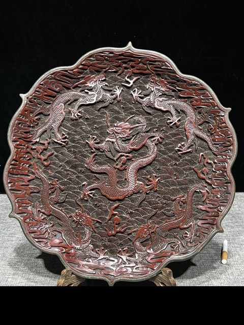 古玩陶瓷龍紋葵口盤真品鑒賞圖